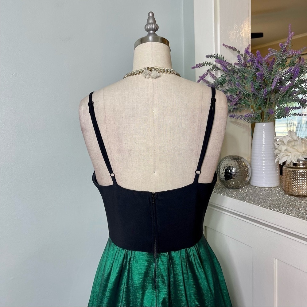 Betsy & Adam V Neck High Low Maxi Prom Dress Formal Gown Emerald Green Black 10 - Picture 7 of 10